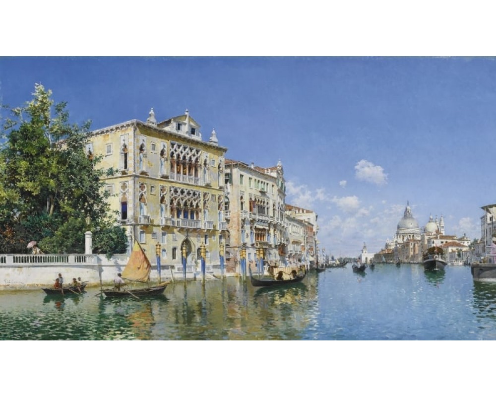 A view of the grand canal with the Palazzo Cavalli Franchetti